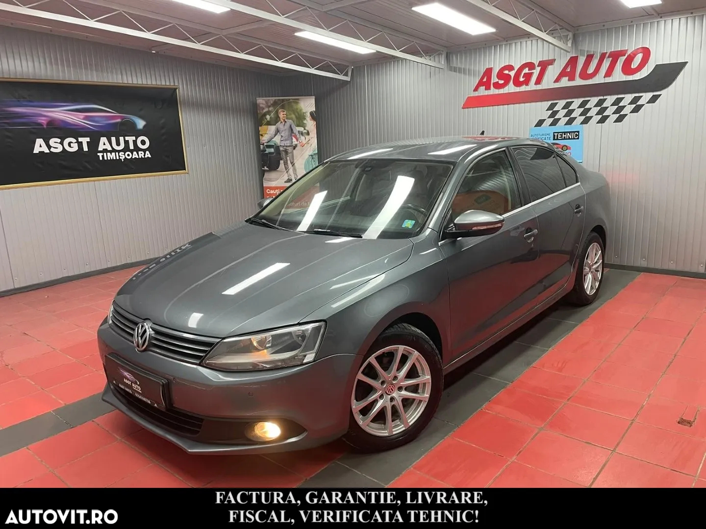 Volkswagen Jetta - 2