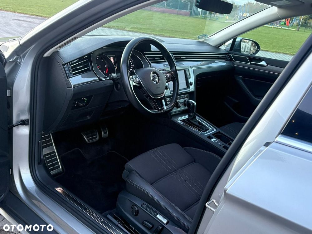 Volkswagen Passat Alltrack 2.0 TDI Bi-Turbo SCR 4Mot DSG - 9