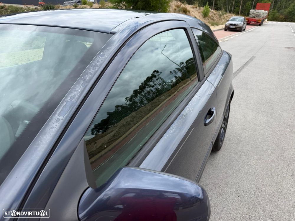 Opel Astra GTC 1.7 CDTI - 24