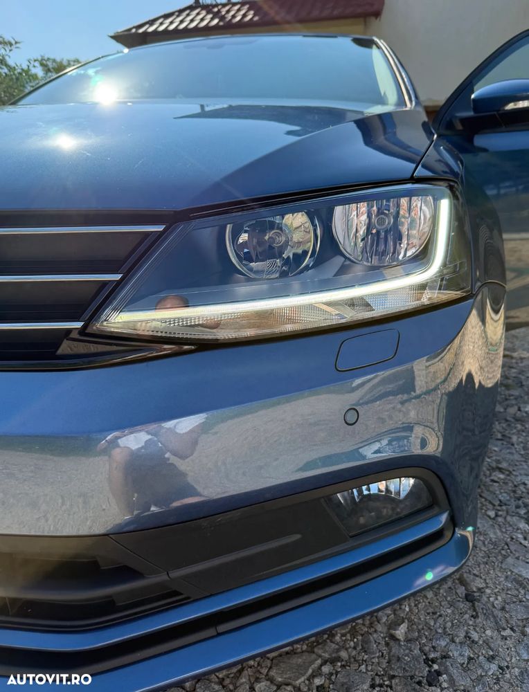Volkswagen Jetta - 24