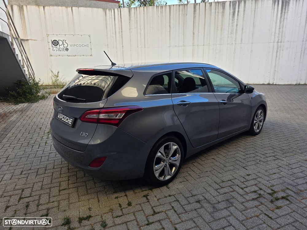 Hyundai i30 SW 1.6 CRDi Style J17 - 9