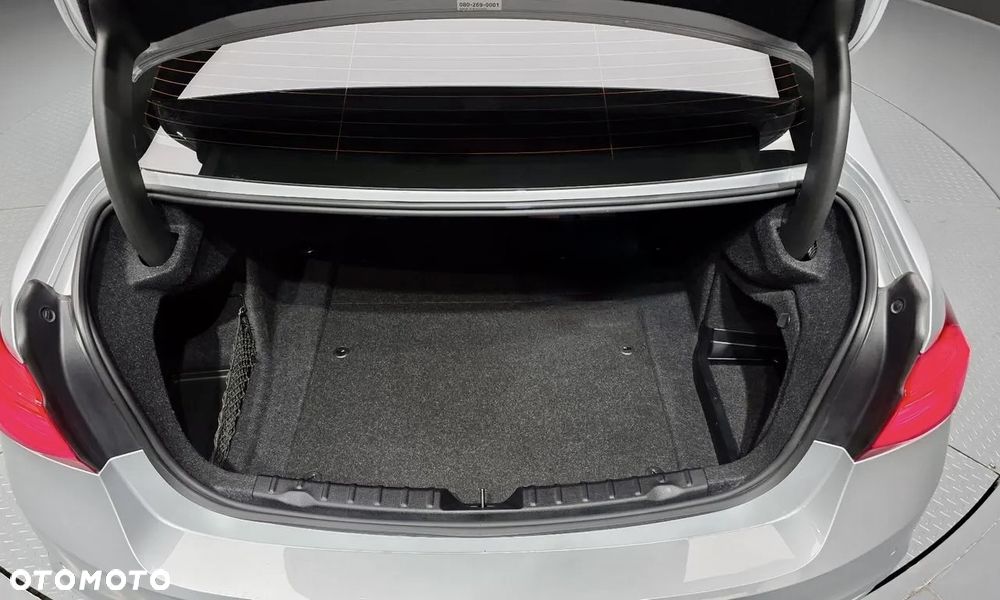 BMW Seria 3 320i Luxury Line - 19