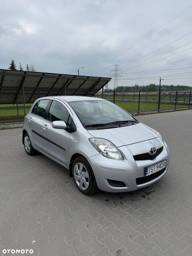 Toyota Yaris 1.33 Luna - 1