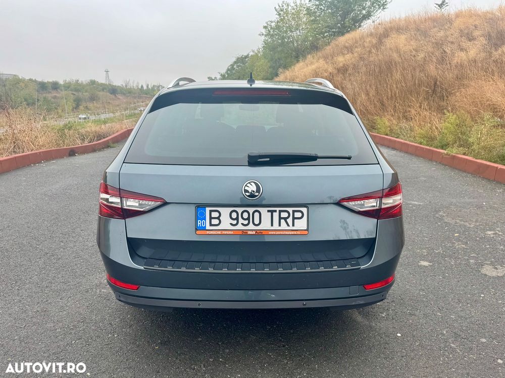 Skoda Superb Combi 2.0 TDI DSG Style - 7