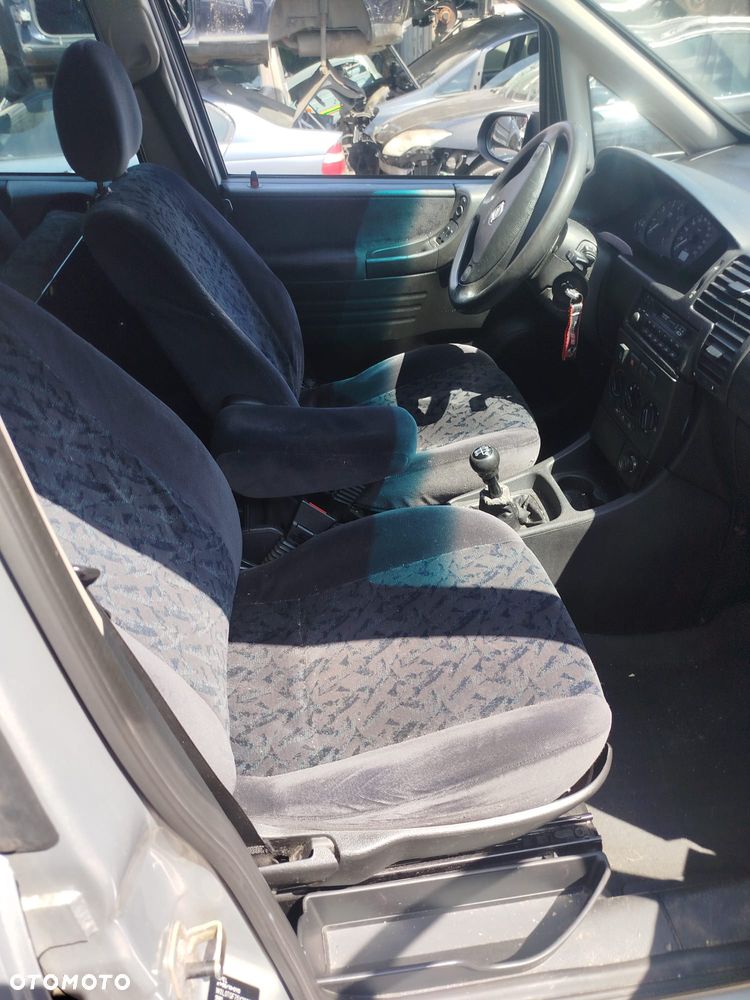 Opel Zafira A na części. - 5