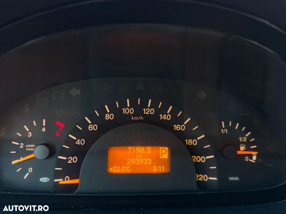 Mercedes-Benz Viano - 22
