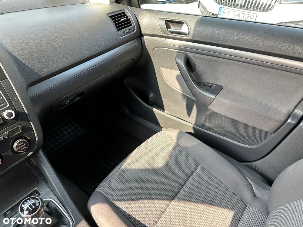 Volkswagen Jetta - 13