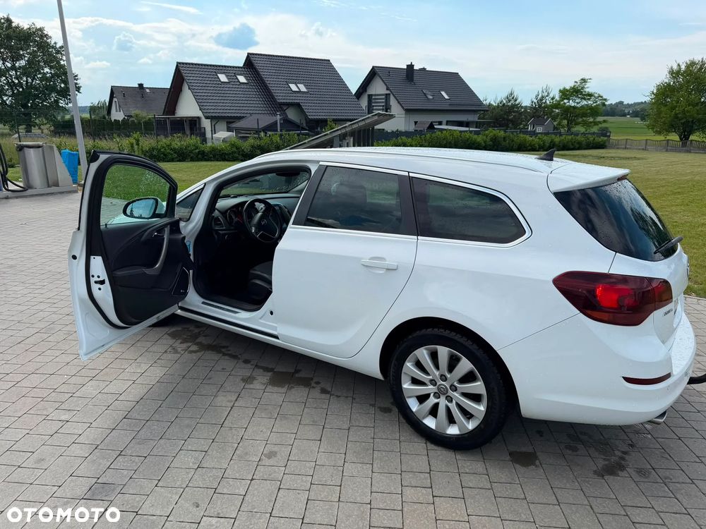 Opel Astra 2.0 CDTI Cosmo - 4