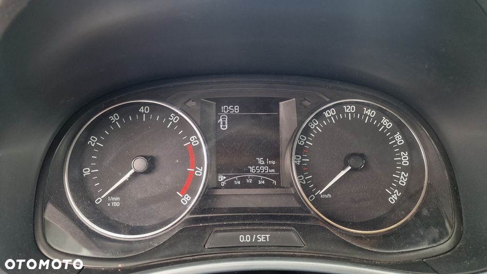 Skoda Fabia 1.0 TSI Style Color - 9