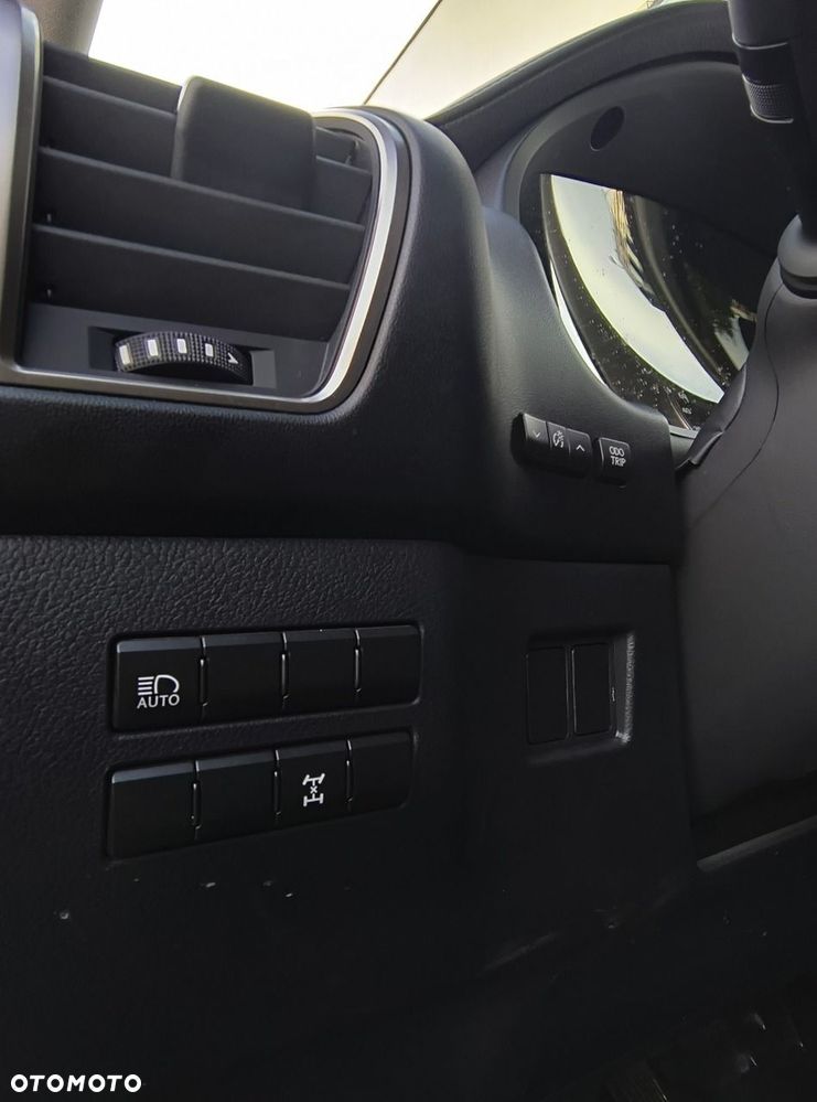 Lexus NX 300 Business Edition AWD - 26