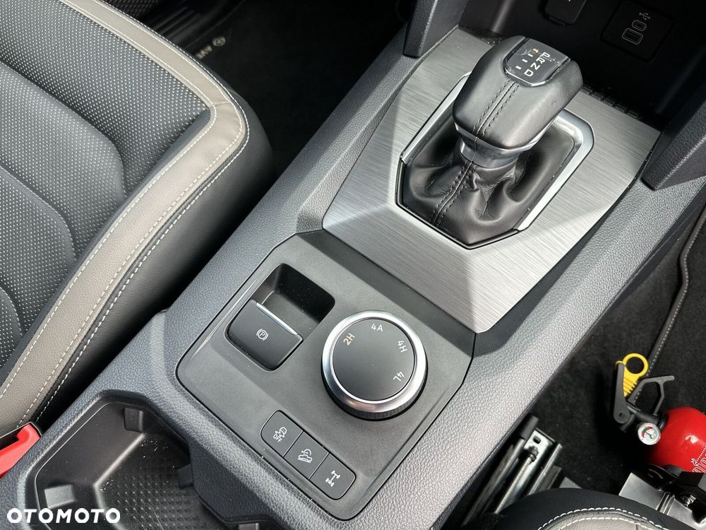 Volkswagen Amarok - 26