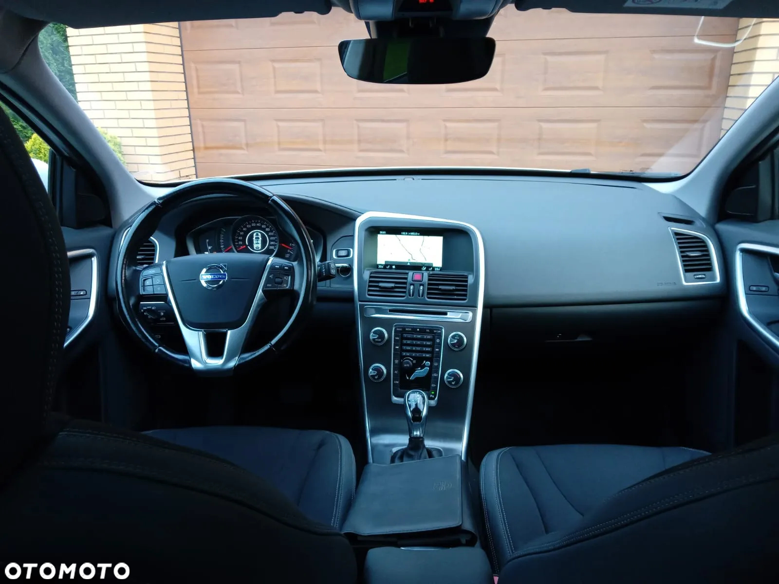 Volvo XC 60 D4 Drive-E Momentum - 8