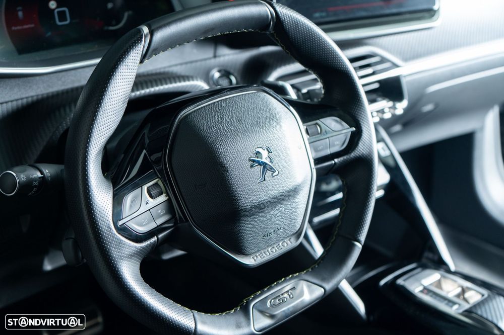 Peugeot 208 1.2 PureTech GT EAT8 - 17