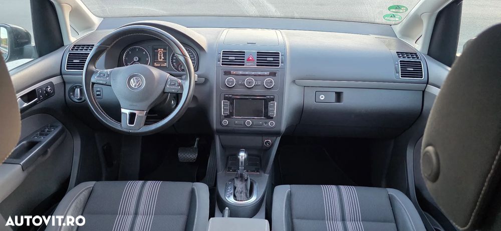 Volkswagen Touran 2.0 TDI DPF DSG MATCH - 9
