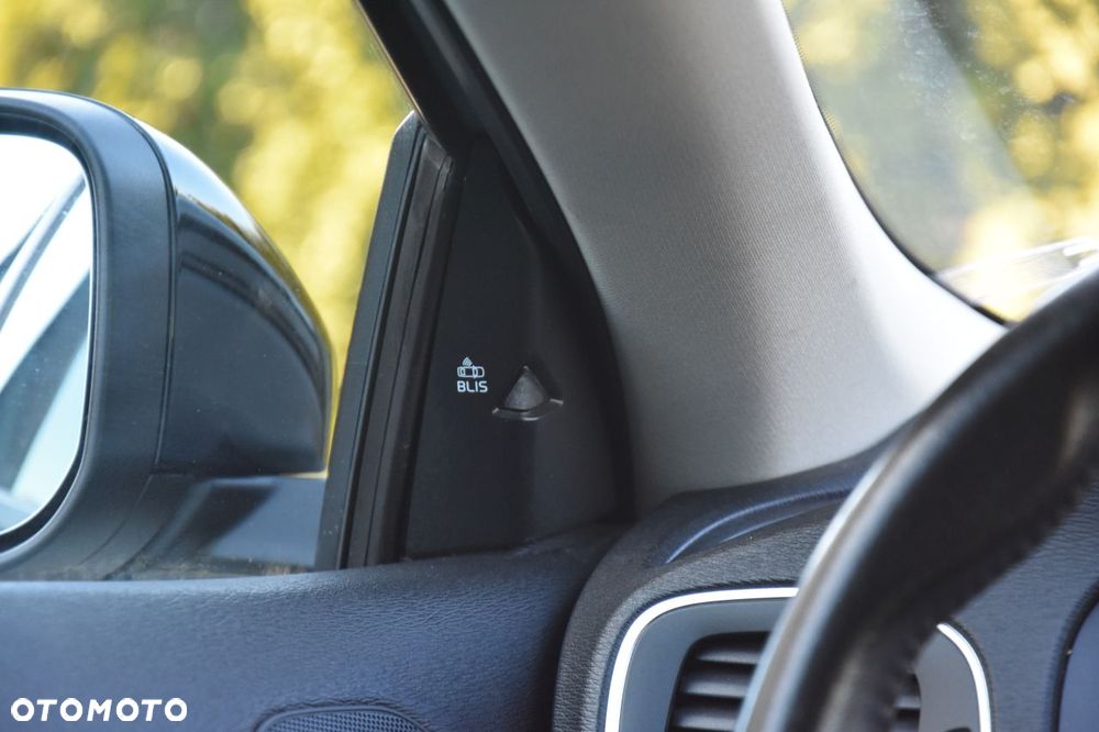 Volvo V40 Cross Country D2 Drive-E Summum - 23