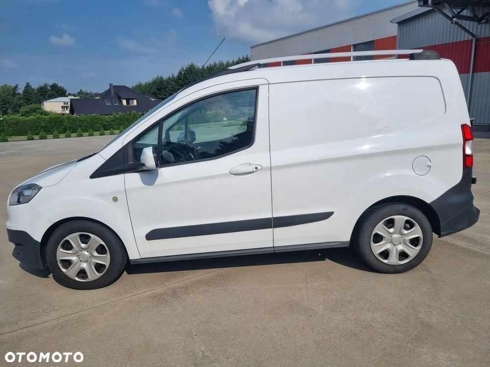 Ford Transit Courier - 4