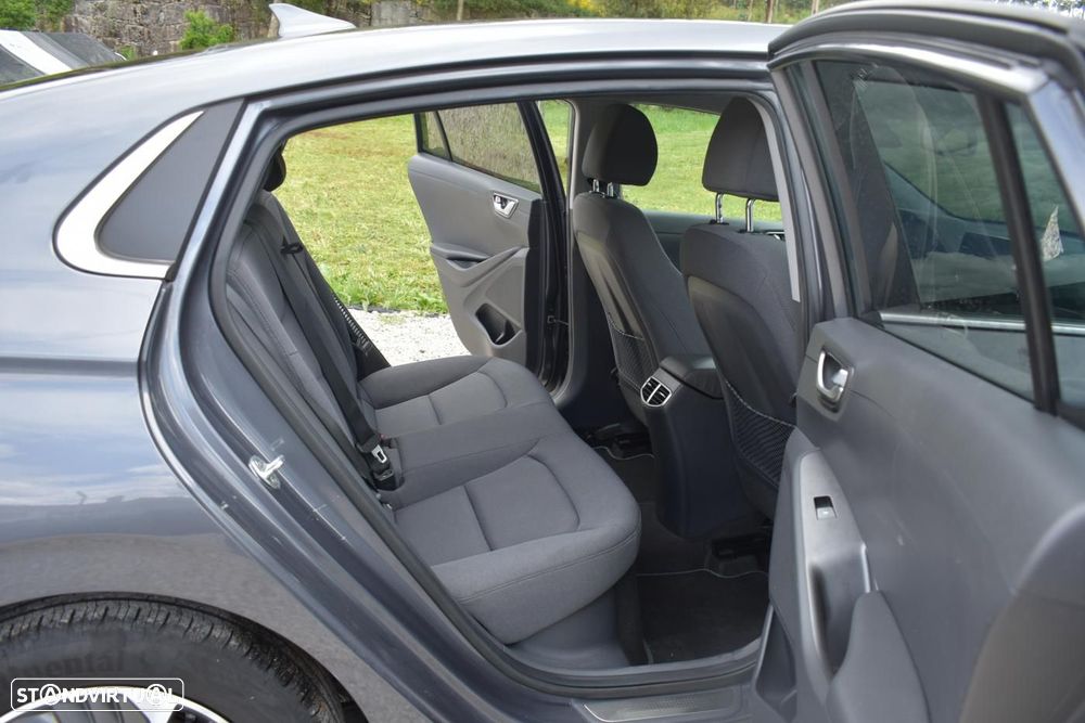 Hyundai Ioniq 1.6 GDI PHEV - 12