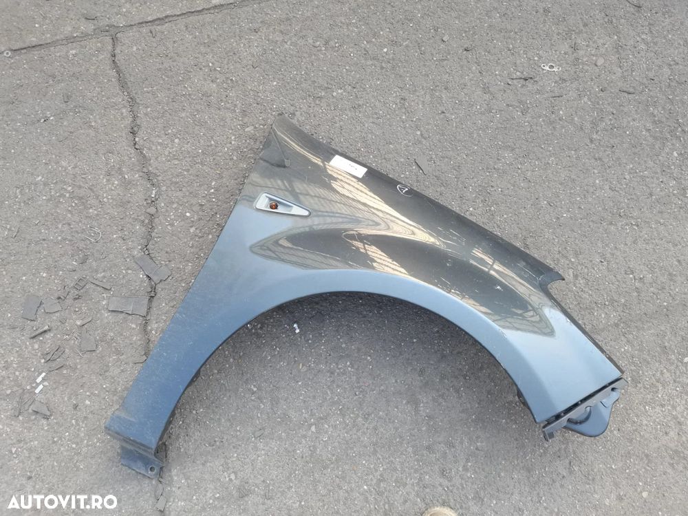 Aripă dreapta dacia sandero 1 an fabricație 2007-2012 - 1