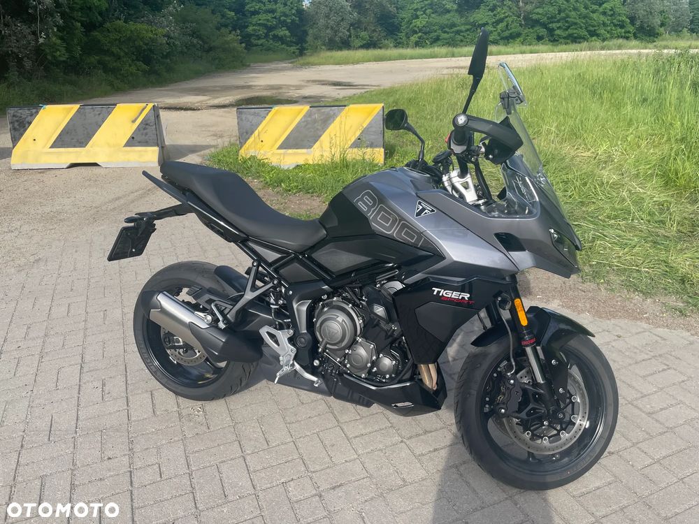 Triumph Tiger - 1