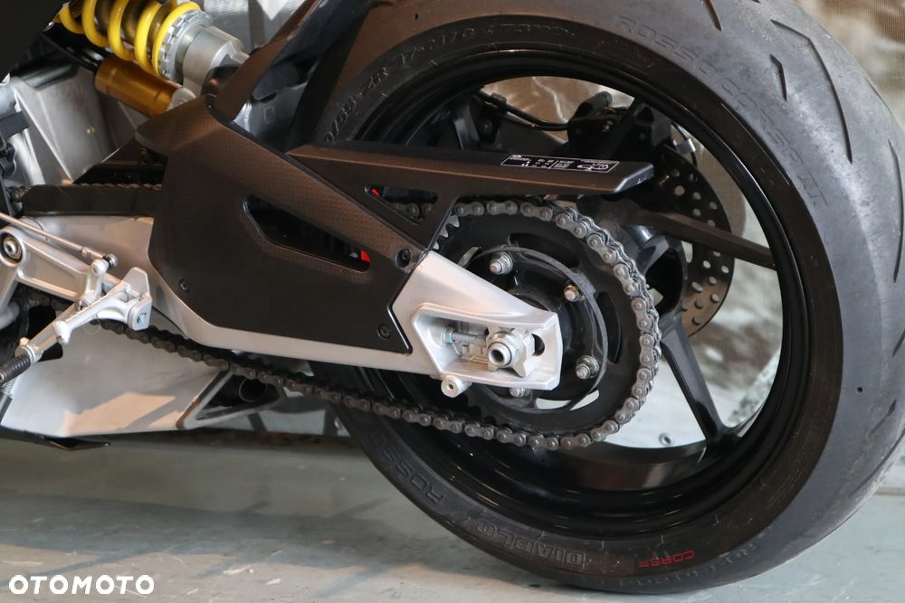 Aprilia Tuono - 10