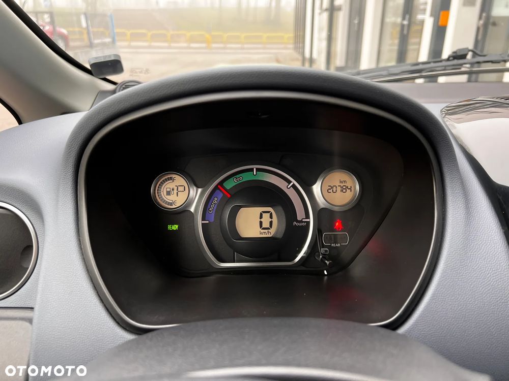 Peugeot iOn Active - 9