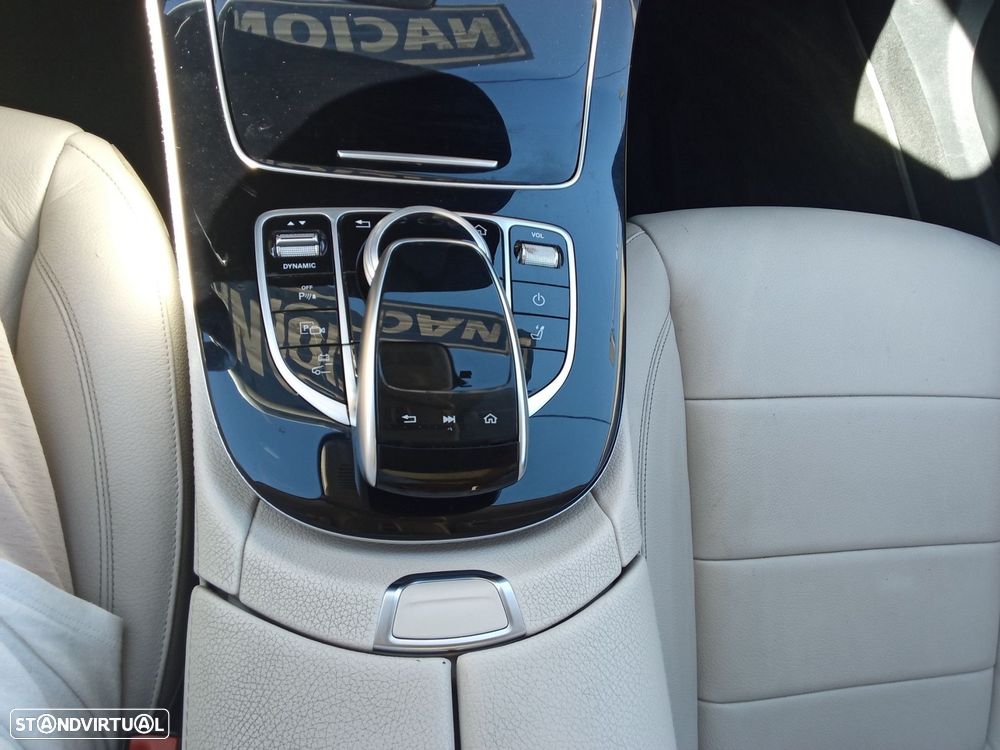 Mercedes-Benz E 300 de Avantgarde - 21