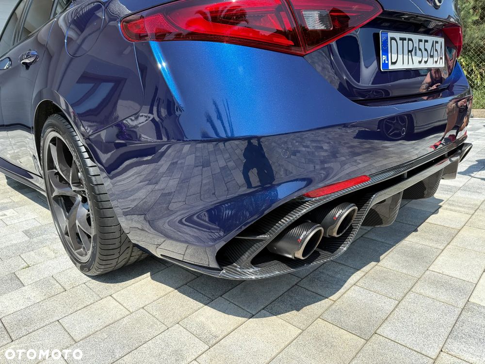 Alfa Romeo Giulia 2.9 V6 Bi-Turbo AT8 Quadrifoglio - 10