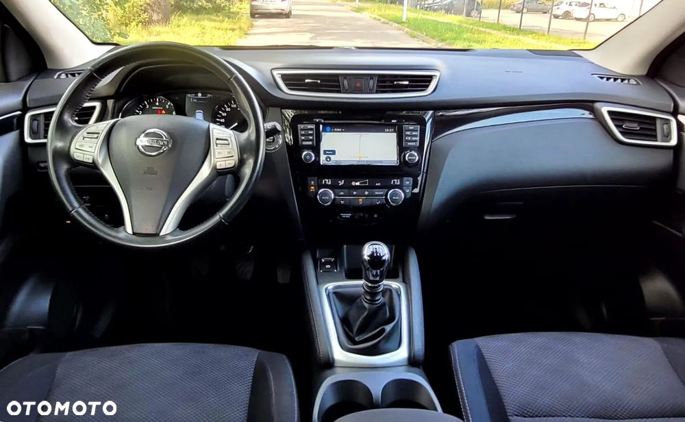 Nissan Qashqai 1.6 DIG-T N-Connecta - 26
