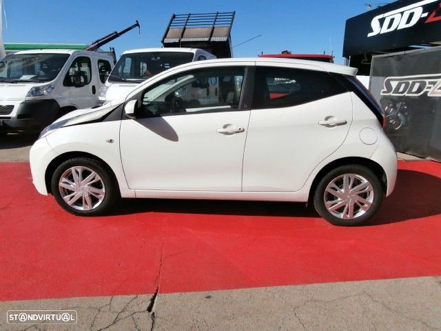 Toyota Aygo 1.0 X-Play+X-Touch - 9