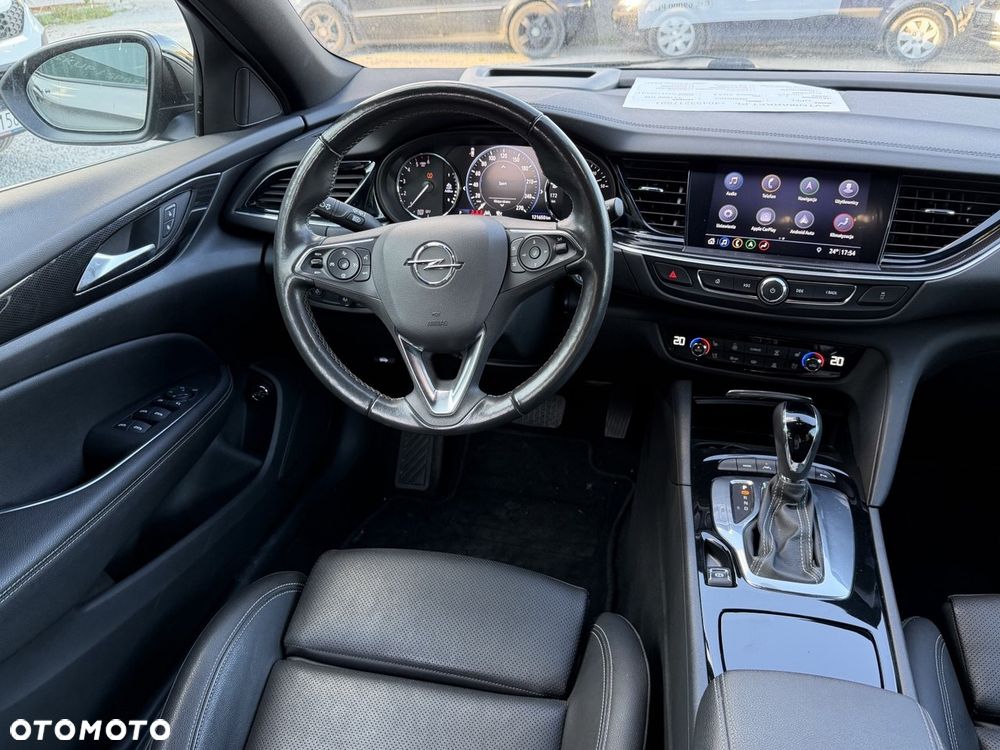 Opel Insignia - 12