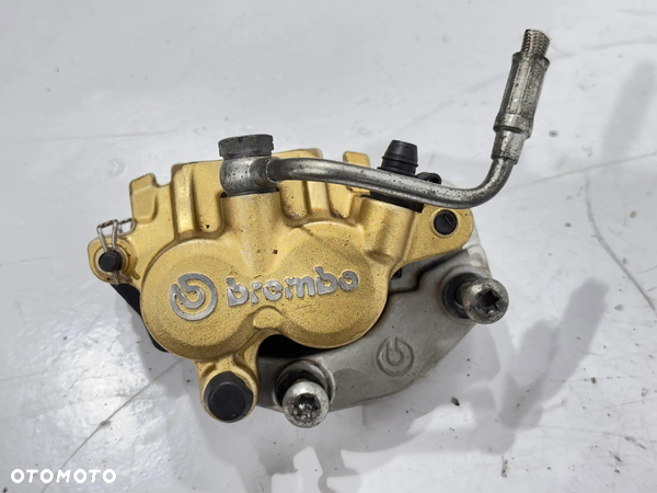 Zacisk przód prawy Gilera GP 800 GP800