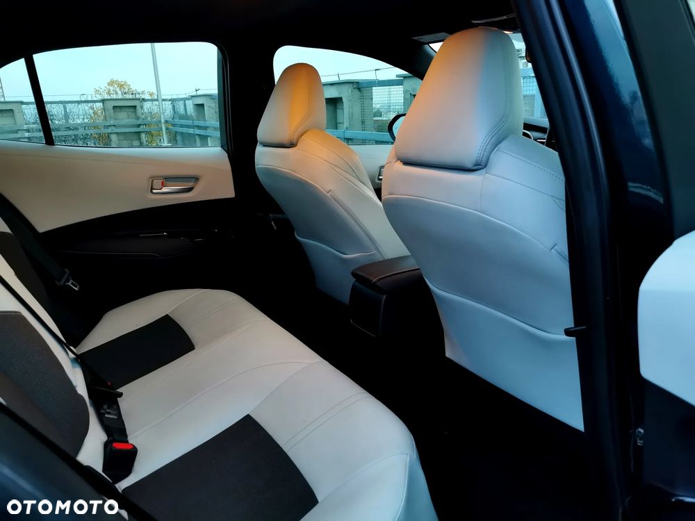 Toyota Corolla - 22