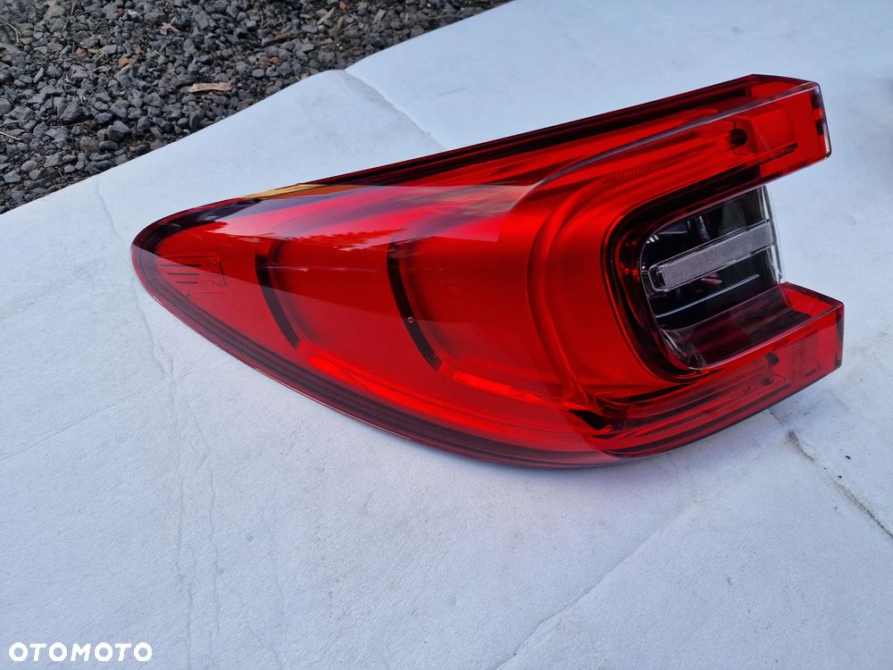 Lampa lewy  tył  Renault  kadjar 265552478R - 1