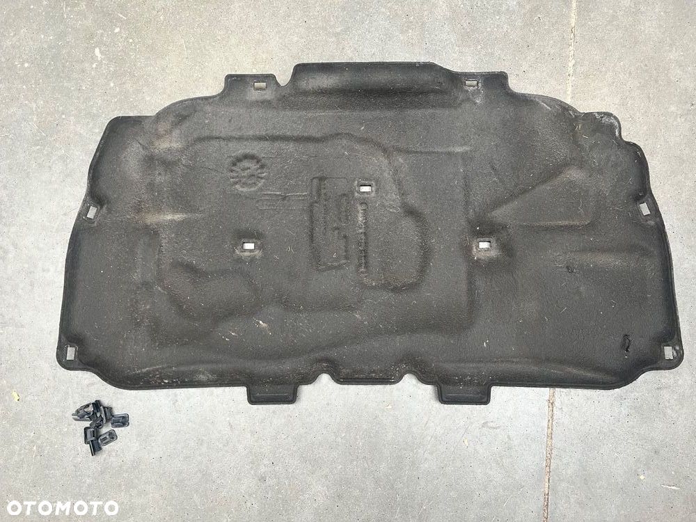 Wygłuszenie wyciszenie maski VOLVO C30 S40 V50 ze spinkami