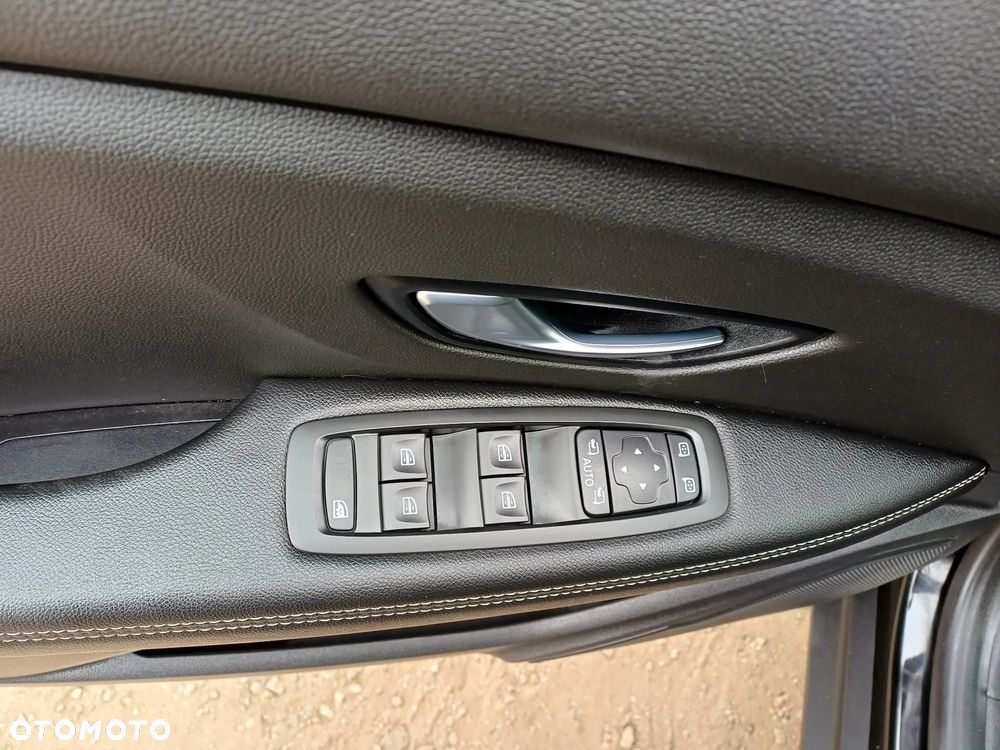 Renault Scenic - 15