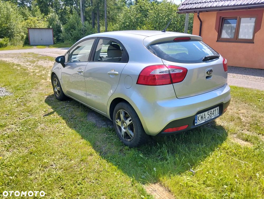Kia Rio 1.1 crdi M - 8