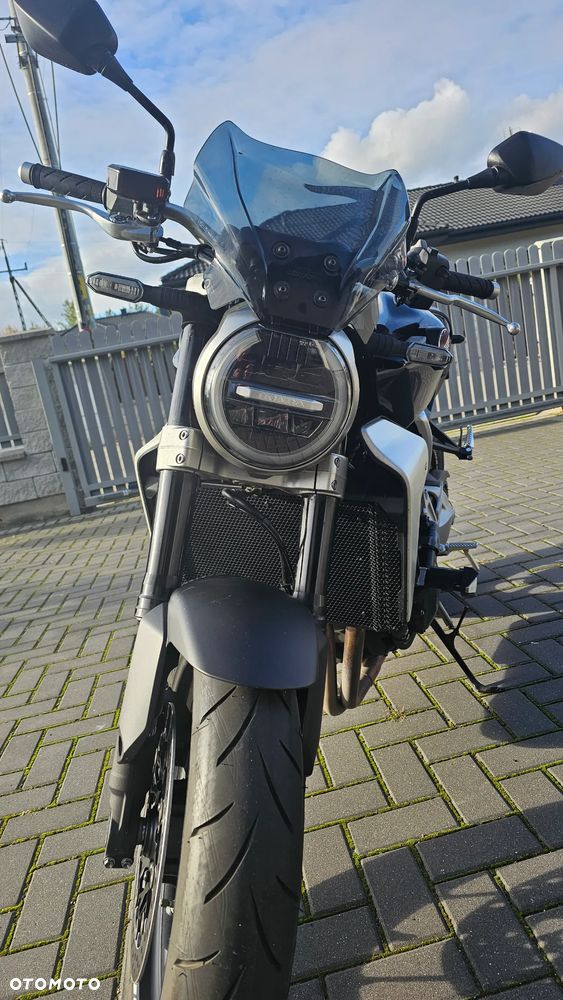 Honda CB - 11