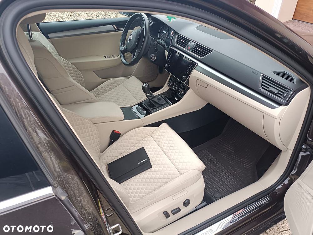 Skoda Superb 1.4 TSI ACT Style - 10