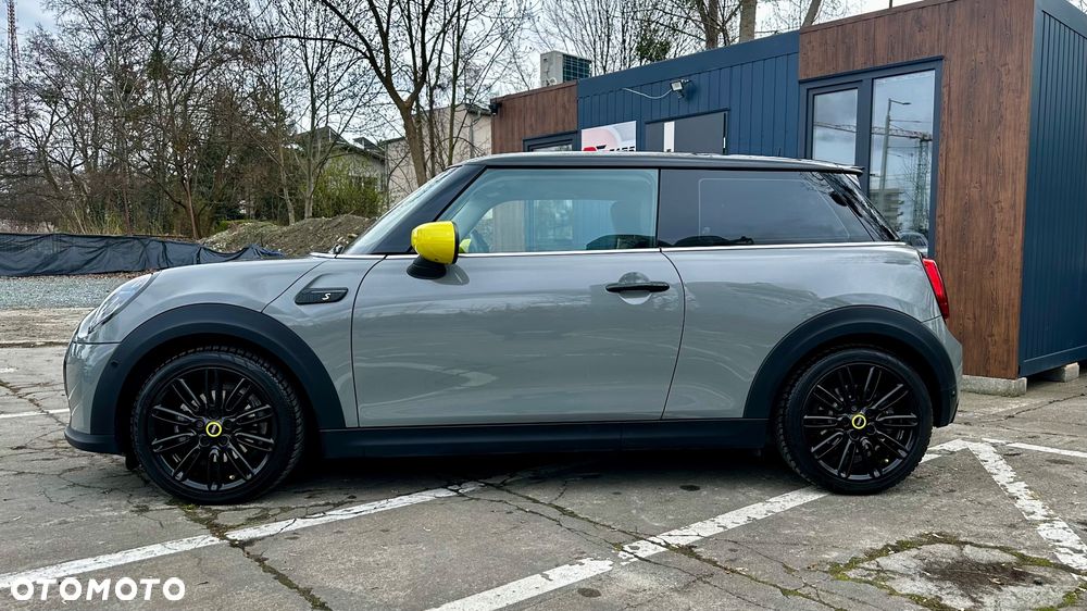 MINI Cooper SE Resolute Edition - 38