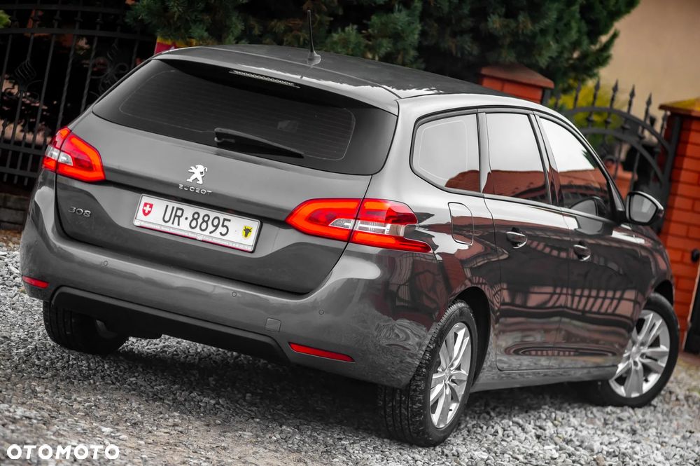 Peugeot 308 BlueHDi 130 EAT8 Allure - 12