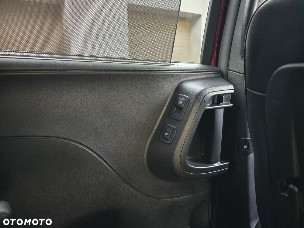 Dodge Grand Caravan - 25