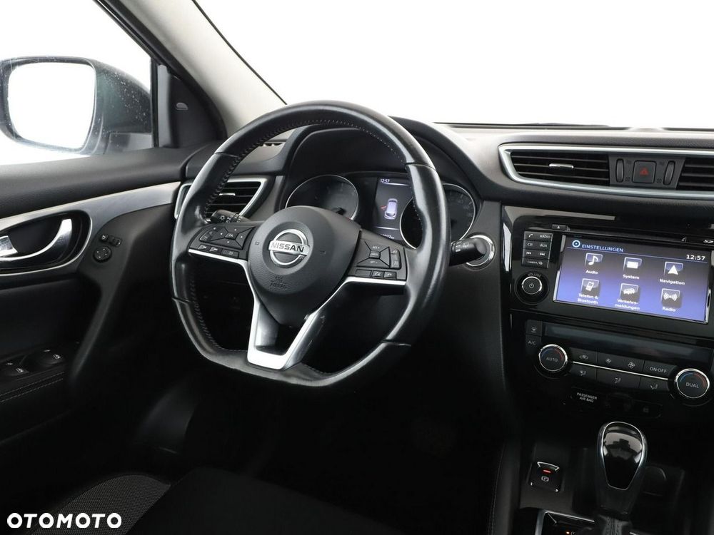 Nissan Qashqai 1.2 DIG-T N-Connecta Xtronic - 17