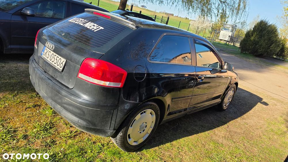 Audi A3 3-drzwiowe 1.6 Ambiente - 4