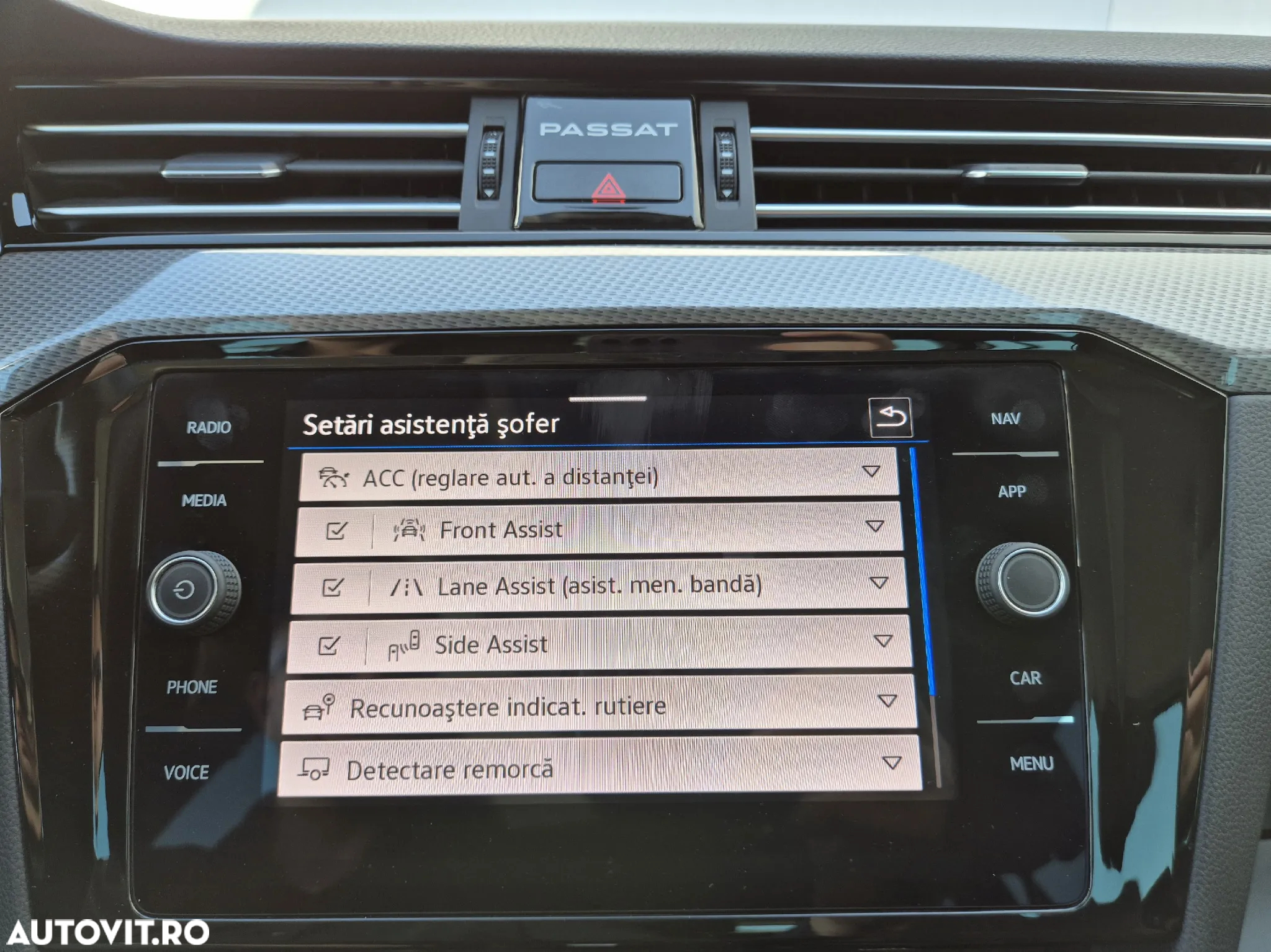 Volkswagen Passat Variant 2.0 TDI SCR DSG 4Motion Alltrack - 24