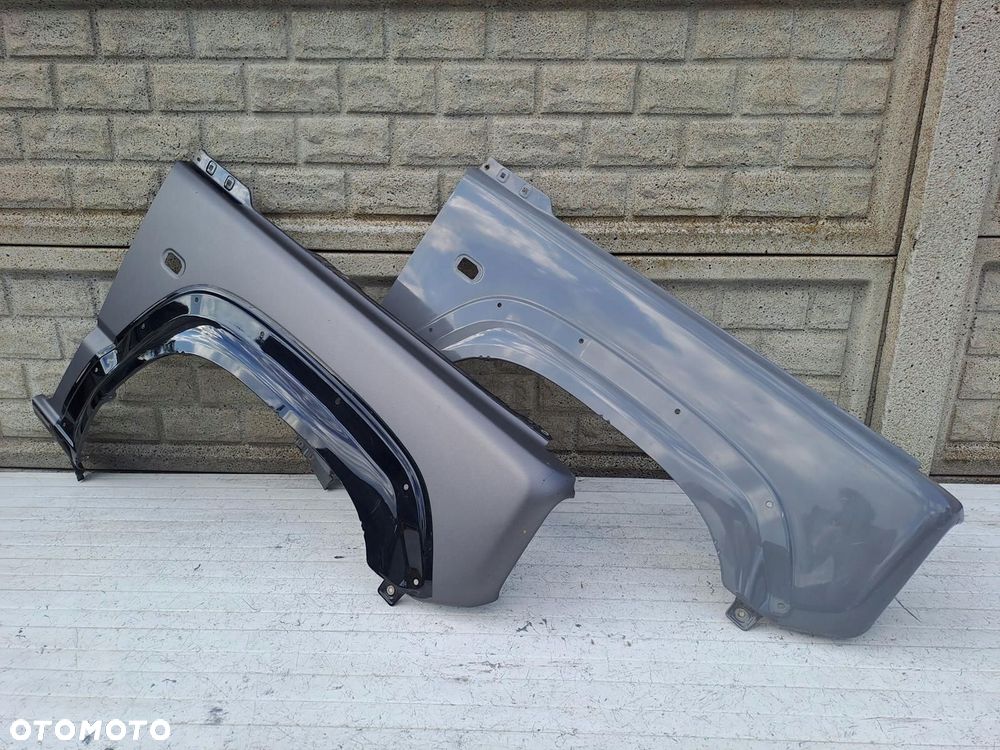 suzuki jimny 18 - 24 błotnik przedni prawy oryginał - 1