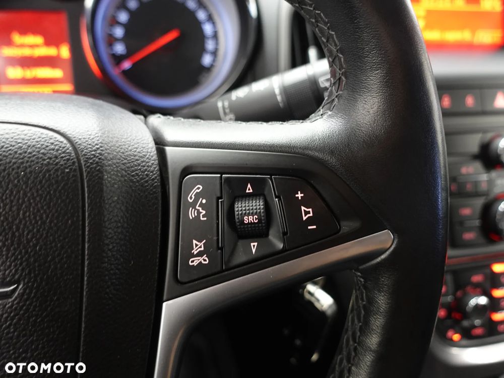 Opel Astra 1.4 Turbo - 36