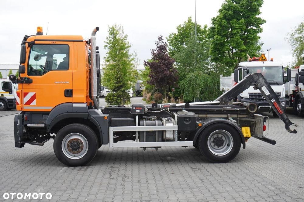 MAN TGM 13.290 / 4x4 / 30 tys. km!!! / hakowiec HIAB XR8S3250 / DMC 15 ton - 12