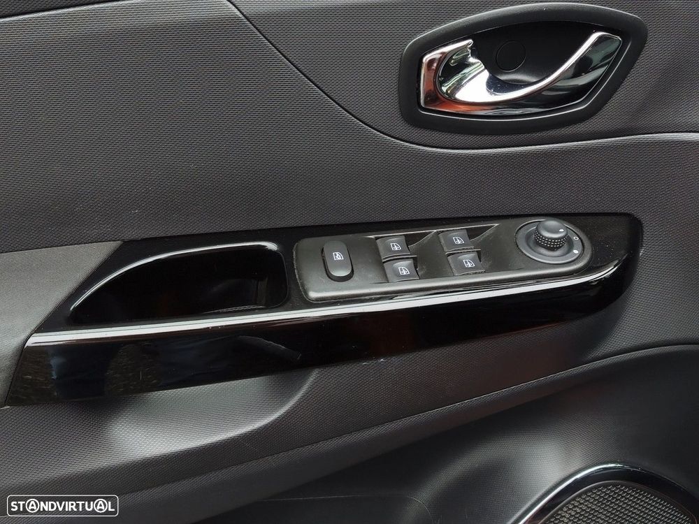 Renault Captur dCi 90 EDC Dynamique - 33