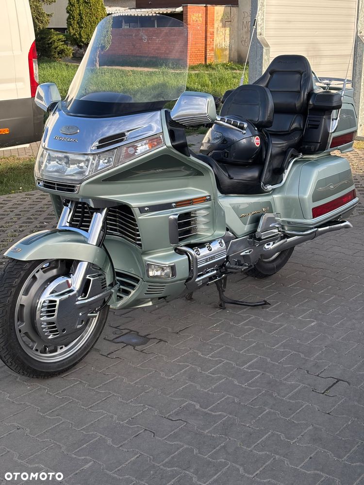 Honda GL - 39