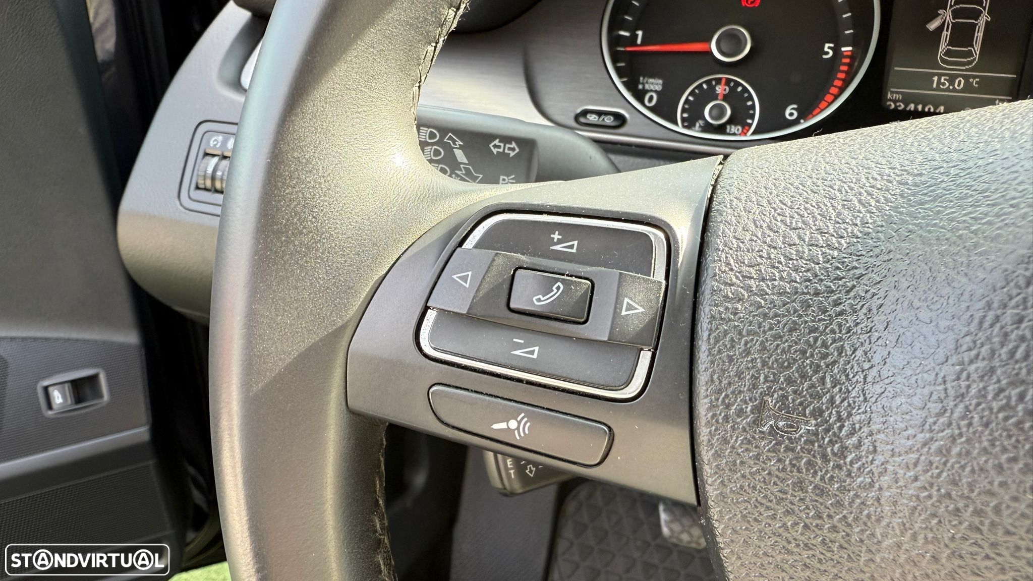 VW Passat 2.0 TDI Highline - 22